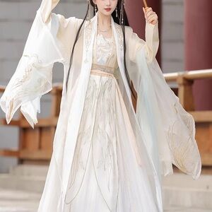 Elegant Chinese White and Cream Embroidery Hanfu Dress
